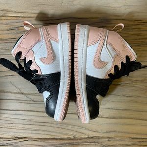 Nike Air Jordan 1 Mid TD  Pink Black White High Tops 5C